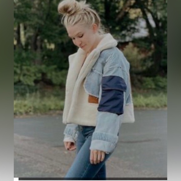 Bida Women’s Vegan Sherpa Patchwork Colorblock Faux Suede Denim Jacket Med NWT - Picture 2 of 9